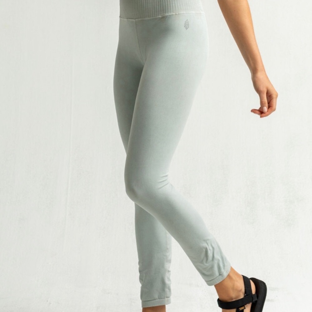 27. Free People Movement High-Rise 7/8 length Good Karma Leggings Sea Glass M/L